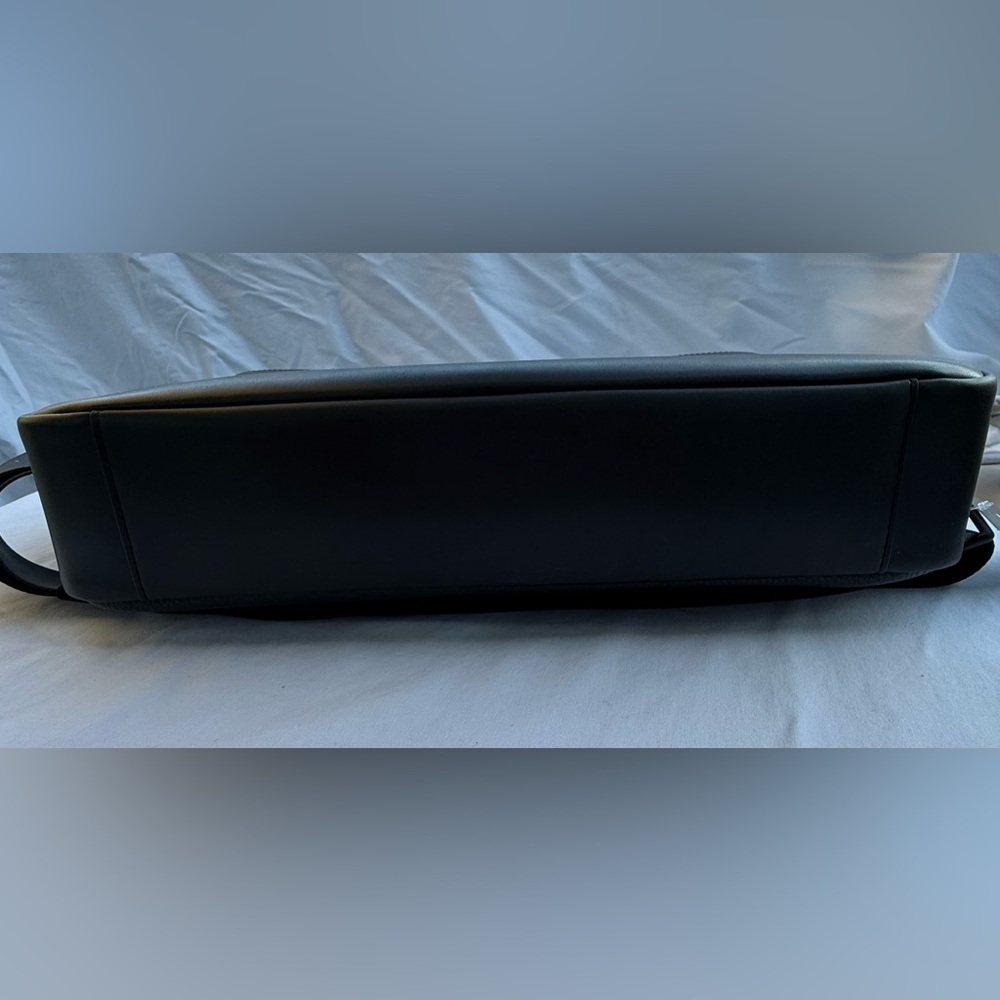 NWT Michael Kors Quilted Interior Leather Messenger Bag with Black Accents - Picture 11 of 15